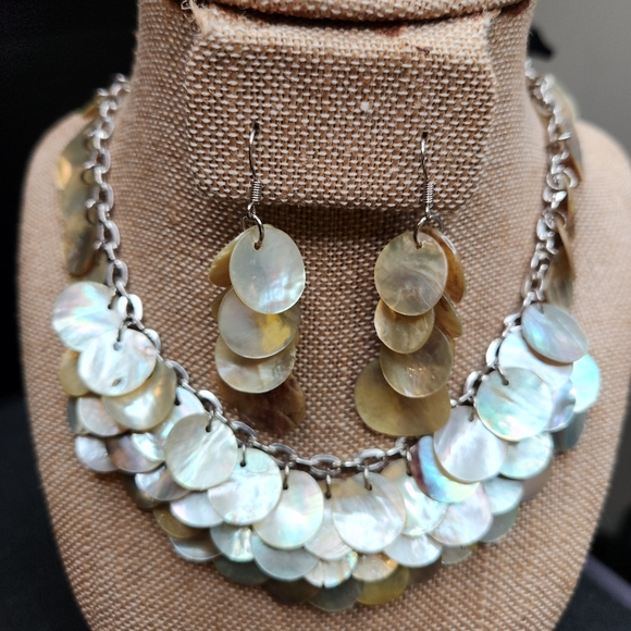 MOP Silver Earrings and Necklace Duo - Picture 2 of 7